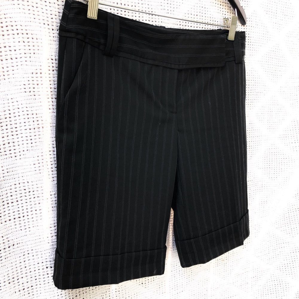 Zara Basic Shorts - Picture 3 of 6
